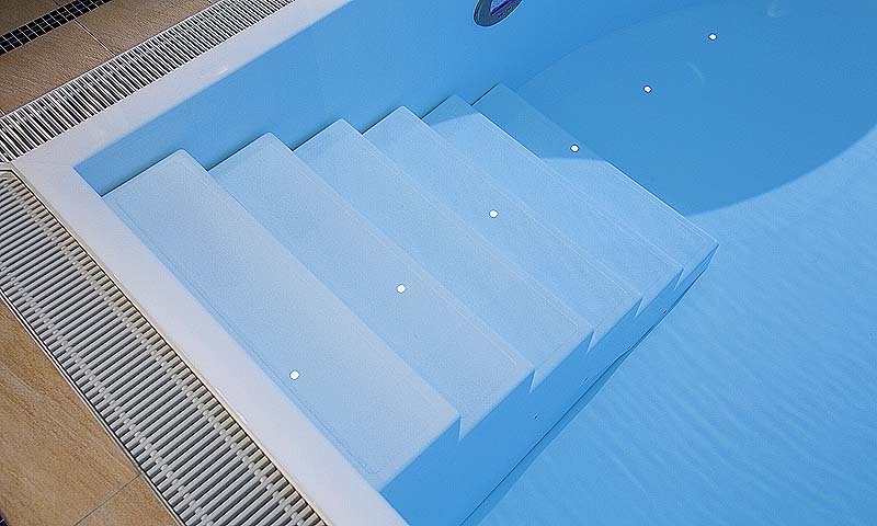 Pool-Treppe