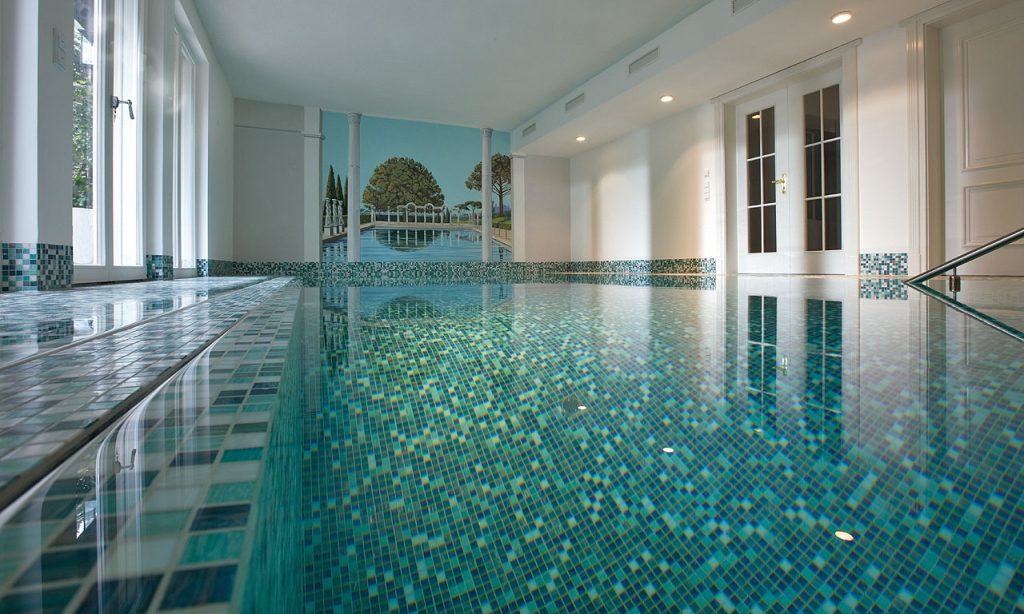 Schwimmbad Schwimmhalle