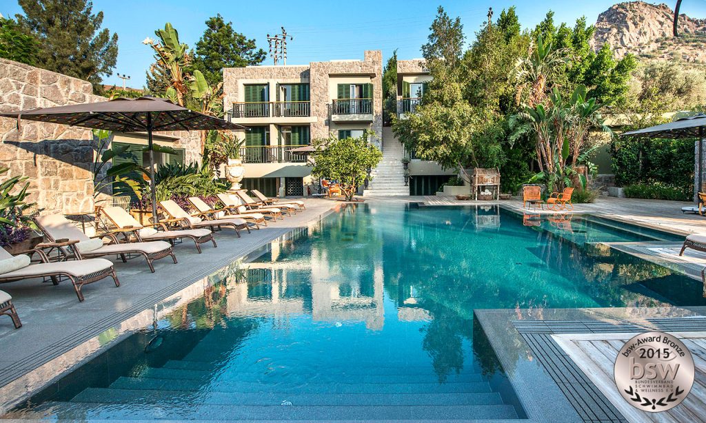 3_Bronze_SANKURT_Hotelpool