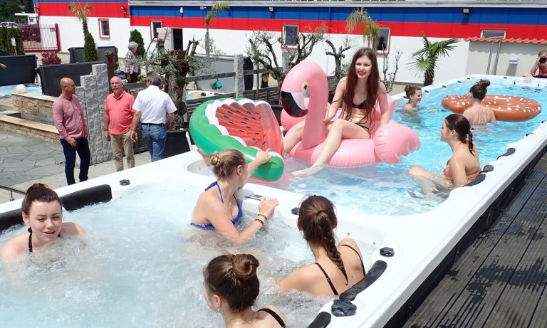 Urlaubsfeeling beim Sommerfest von Whirlpools World