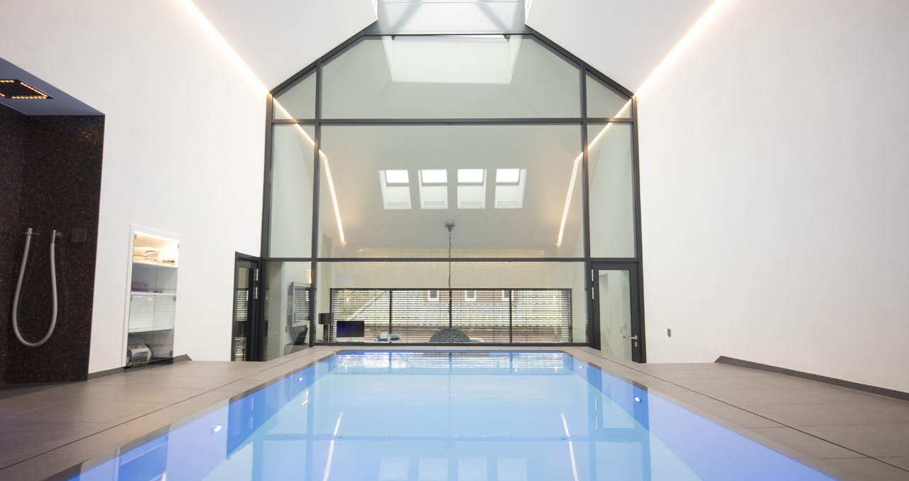 pool_schwimmhalle_glas