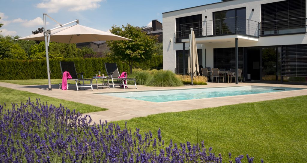 02_pool_garten_modern