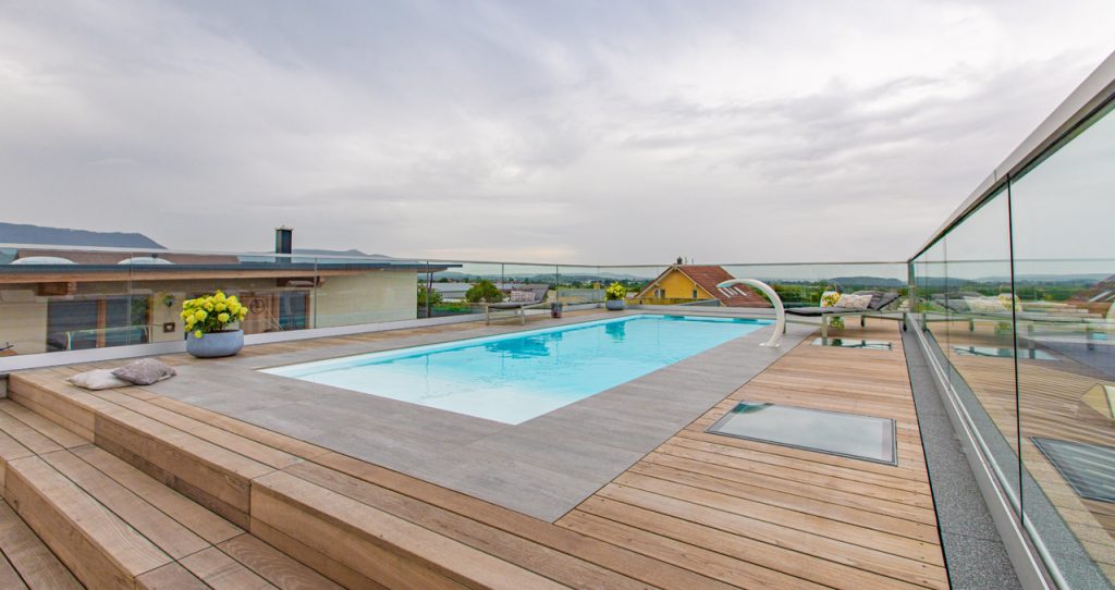 04_pool-dachterrasse-dach-hoehe-aussicht-holz