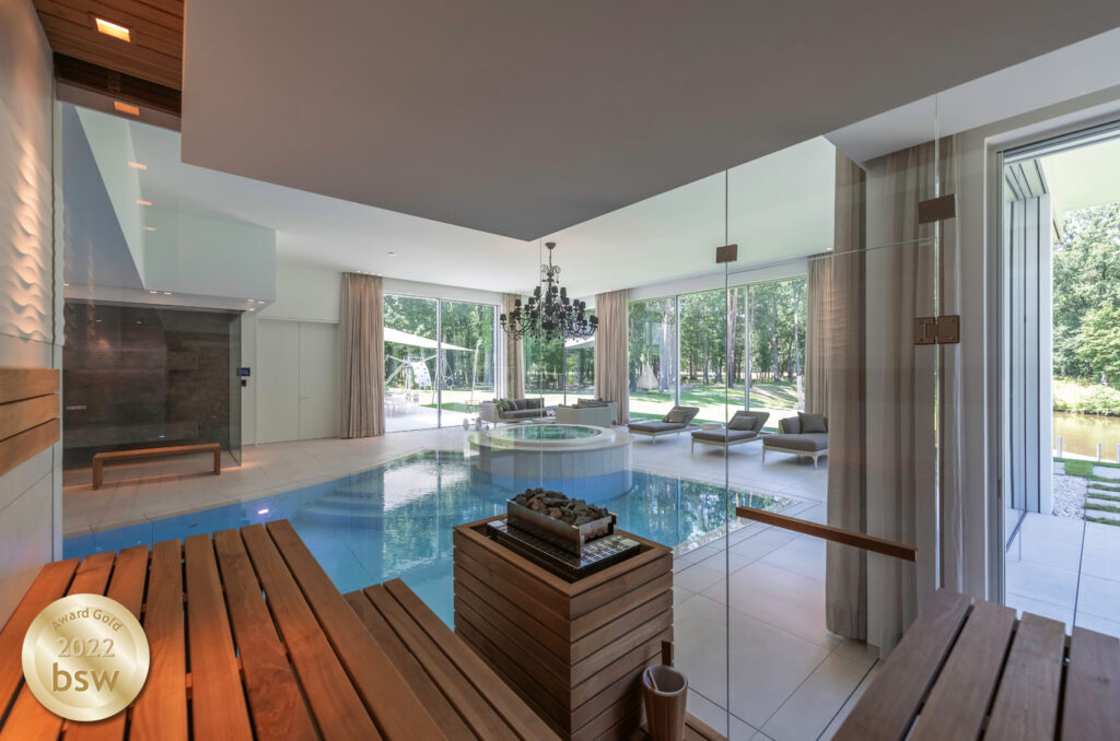 Privater Wellnessraum mit Pool, Whirlpool und Sauna