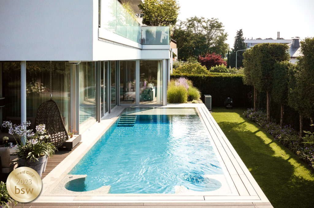 Pool mit Kleeblatt Design