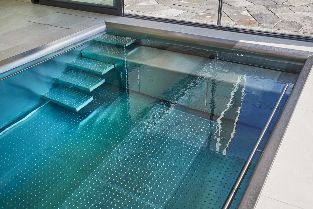 Pool Treppe aus Edelstahl
